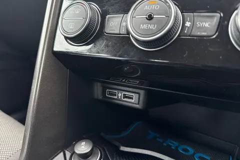 38 of 46 for Volkswagen T-Roc 1.6 TDI SE Euro 6 (s/s) 5dr