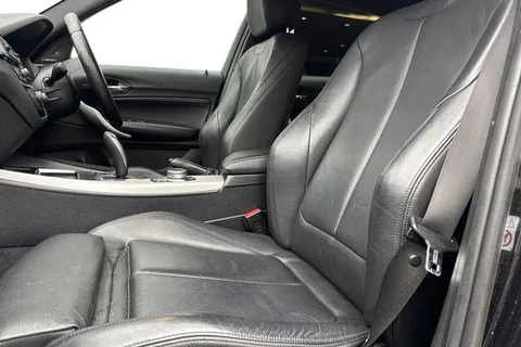 YL19YPR BMW 1 Series 1.5 118i GPF M Sport Shadow Edition Auto Euro 6 (s/s) 5dr Thumbnail #17