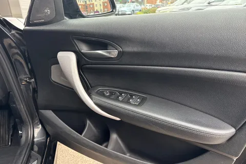 YL19YPR BMW 1 Series 1.5 118i GPF M Sport Shadow Edition Auto Euro 6 (s/s) 5dr Thumbnail #22