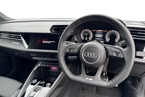 LR75CYC Audi A3 Black Edition 40 TFSI e  204 PS S tronic Thumbnail #14