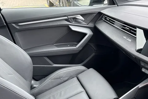 LR75CYC Audi A3 Black Edition 40 TFSI e  204 PS S tronic Thumbnail #16