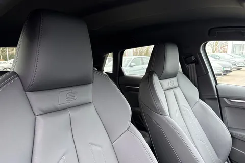 LR75CYC Audi A3 Black Edition 40 TFSI e  204 PS S tronic Thumbnail #22