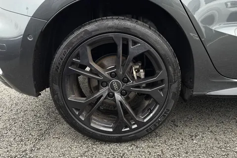 LR75CYC Audi A3 Black Edition 40 TFSI e  204 PS S tronic Thumbnail #23