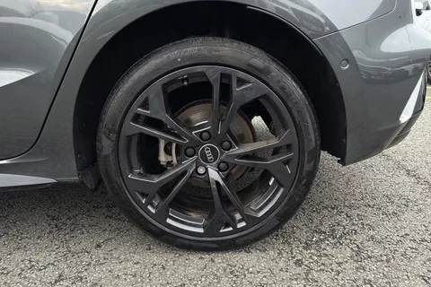 LR75CYC Audi A3 Black Edition 40 TFSI e  204 PS S tronic Thumbnail #24