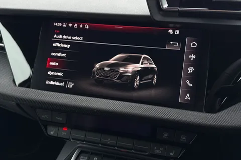 LR75CYC Audi A3 Black Edition 40 TFSI e  204 PS S tronic Thumbnail #31