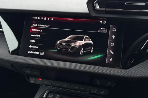 LR75CYC Audi A3 Black Edition 40 TFSI e  204 PS S tronic Thumbnail #32