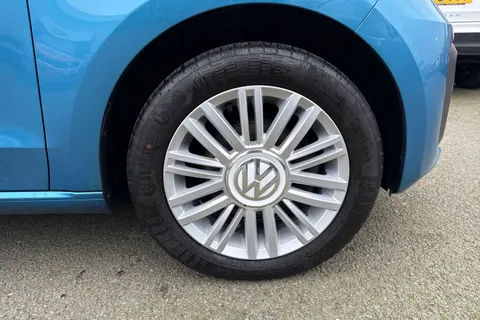 10 of 42 for VOLKSWAGEN UP 1.0 BlueMotion Tech Move Up 5dr