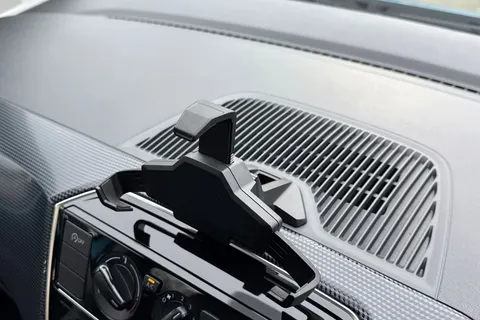 26 of 42 for VOLKSWAGEN UP 1.0 BlueMotion Tech Move Up 5dr