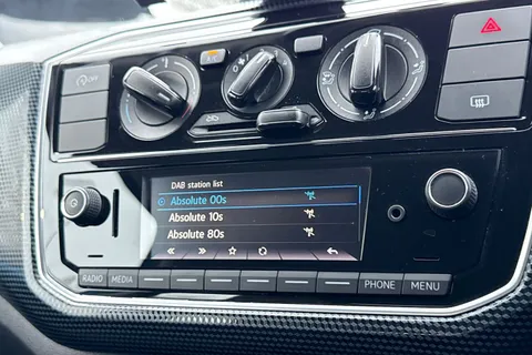 31 of 42 for VOLKSWAGEN UP 1.0 BlueMotion Tech Move Up 5dr