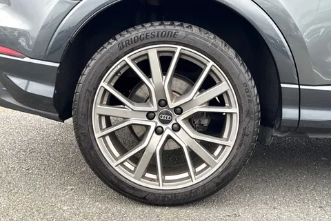 YR25BBF Audi Q3 Black Edition 35 TDI  150 PS S tronic Thumbnail #13