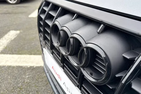 YR25BBF Audi Q3 Black Edition 35 TDI  150 PS S tronic Thumbnail #26