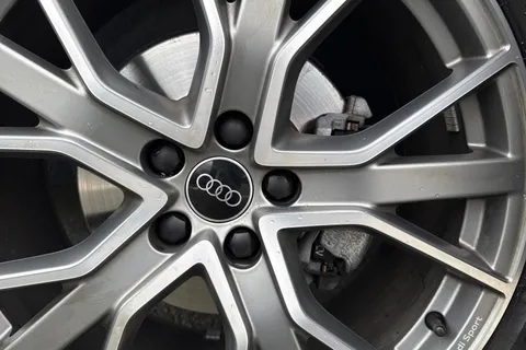 YR25BBF Audi Q3 Black Edition 35 TDI  150 PS S tronic Thumbnail #28