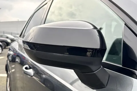 YR25BBF Audi Q3 Black Edition 35 TDI  150 PS S tronic Thumbnail #30