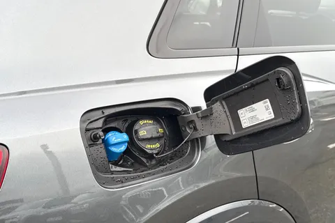 YR25BBF Audi Q3 Black Edition 35 TDI  150 PS S tronic Thumbnail #32