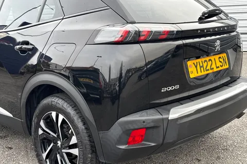 YH22LSN PEUGEOT 2008 1.2 PureTech Allure Premium Euro 6 (s/s) 5dr Thumbnail #9