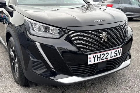 YH22LSN PEUGEOT 2008 1.2 PureTech Allure Premium Euro 6 (s/s) 5dr Thumbnail #10