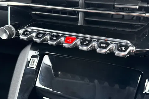 YH22LSN PEUGEOT 2008 1.2 PureTech Allure Premium Euro 6 (s/s) 5dr Thumbnail #37