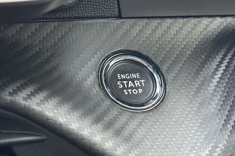 YH22LSN PEUGEOT 2008 1.2 PureTech Allure Premium Euro 6 (s/s) 5dr Thumbnail #43