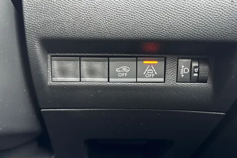 YH22LSN PEUGEOT 2008 1.2 PureTech Allure Premium Euro 6 (s/s) 5dr Thumbnail #44