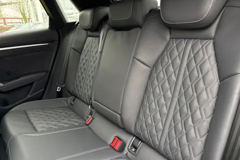 18 of 59 for Audi S3 2.0 TFSI Black Edition Sportback S Tronic quattro Euro 6 (s/s) 5dr