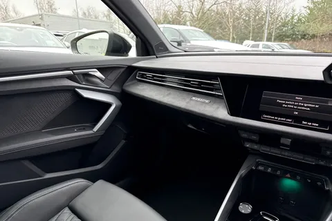 19 of 59 for Audi S3 2.0 TFSI Black Edition Sportback S Tronic quattro Euro 6 (s/s) 5dr