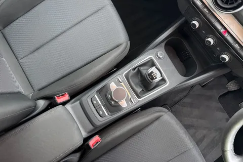 PL72EKE Audi Q2 Technik 30 TFSI  110 PS 6-speed Thumbnail #24