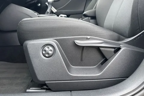 PL72EKE Audi Q2 Technik 30 TFSI  110 PS 6-speed Thumbnail #37