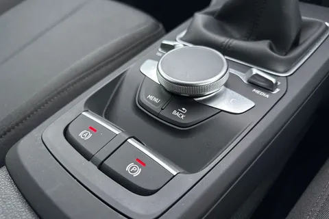 PL72EKE Audi Q2 Technik 30 TFSI  110 PS 6-speed Thumbnail #42