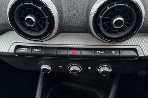 PL72EKE Audi Q2 Technik 30 TFSI  110 PS 6-speed Thumbnail #54