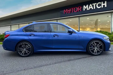 YC19KGR BMW 3 Series 2.0 320i M Sport Auto Euro 6 (s/s) 4dr Thumbnail #4