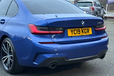 YC19KGR BMW 3 Series 2.0 320i M Sport Auto Euro 6 (s/s) 4dr Thumbnail #9