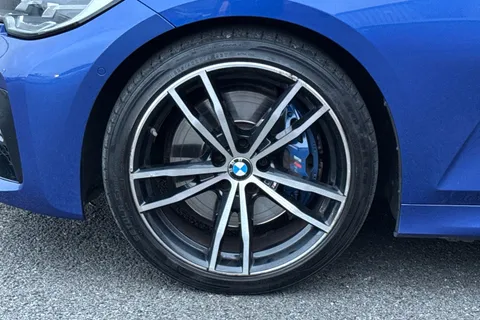YC19KGR BMW 3 Series 2.0 320i M Sport Auto Euro 6 (s/s) 4dr Thumbnail #14