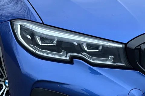 YC19KGR BMW 3 Series 2.0 320i M Sport Auto Euro 6 (s/s) 4dr Thumbnail #28