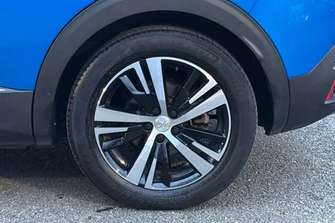 14 of 57 for PEUGEOT 3008 Gt Bluehdi S/S Auto 2.0 BlueHDi 180 GT 5dr EAT6