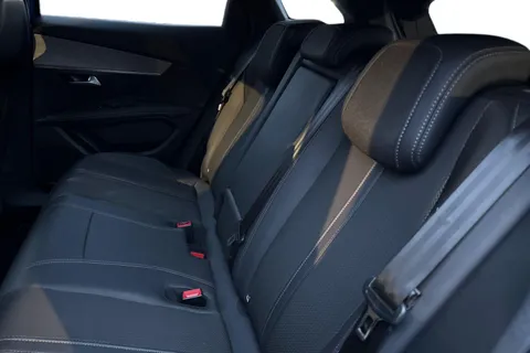 18 of 57 for PEUGEOT 3008 Gt Bluehdi S/S Auto 2.0 BlueHDi 180 GT 5dr EAT6