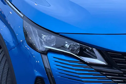 28 of 57 for PEUGEOT 3008 Gt Bluehdi S/S Auto 2.0 BlueHDi 180 GT 5dr EAT6