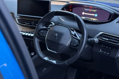 35 of 57 for PEUGEOT 3008 Gt Bluehdi S/S Auto 2.0 BlueHDi 180 GT 5dr EAT6