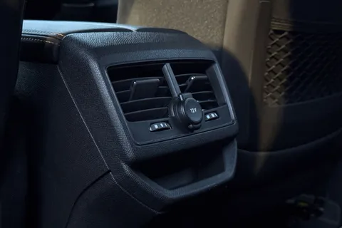 37 of 57 for PEUGEOT 3008 Gt Bluehdi S/S Auto 2.0 BlueHDi 180 GT 5dr EAT6