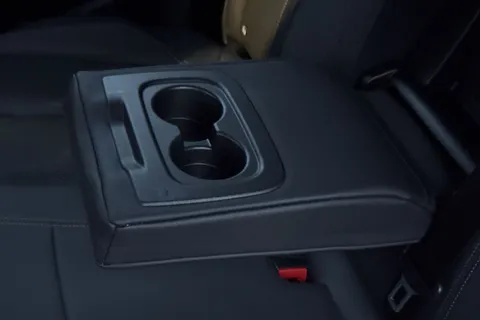 38 of 57 for PEUGEOT 3008 Gt Bluehdi S/S Auto 2.0 BlueHDi 180 GT 5dr EAT6