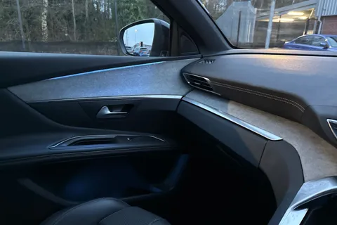 45 of 57 for PEUGEOT 3008 Gt Bluehdi S/S Auto 2.0 BlueHDi 180 GT 5dr EAT6