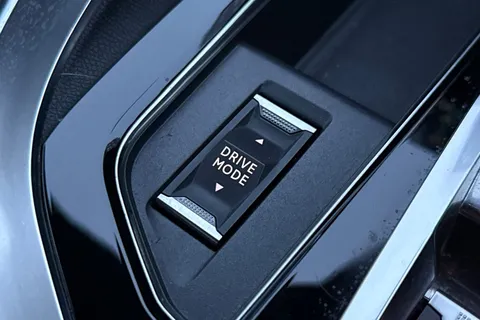 48 of 57 for PEUGEOT 3008 Gt Bluehdi S/S Auto 2.0 BlueHDi 180 GT 5dr EAT6