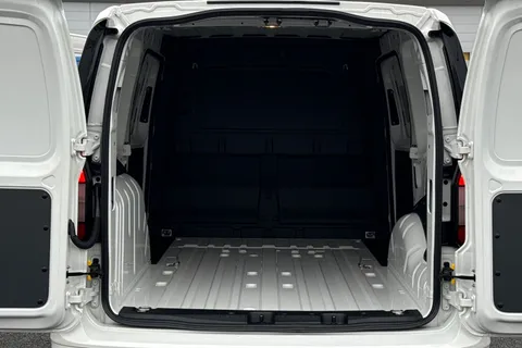KY75NUW Volkswagen Caddy Maxi 2.0 TDI 122PS Commerce Plus Van DSG [Tech Pack] Thumbnail #7