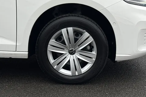 KY75NUW Volkswagen Caddy Maxi 2.0 TDI 122PS Commerce Plus Van DSG [Tech Pack] Thumbnail #10