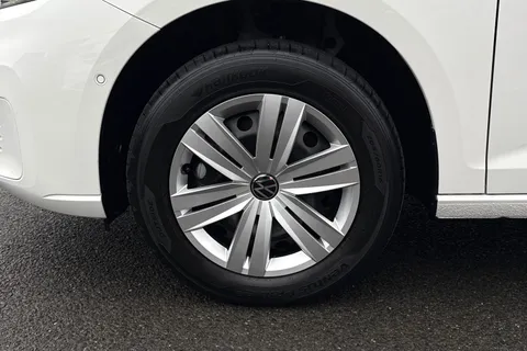 KY75NUW Volkswagen Caddy Maxi 2.0 TDI 122PS Commerce Plus Van DSG [Tech Pack] Thumbnail #12