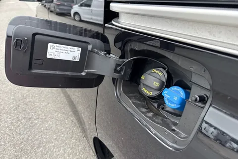 DC75MHY Volkswagen Caddy 2.0 TDI 102PS Commerce Pro Van [Tech Pack] Thumbnail #25