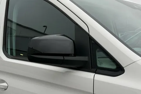 KY75NUW Volkswagen Caddy Maxi 2.0 TDI 122PS Commerce Plus Van DSG [Tech Pack] Thumbnail #27