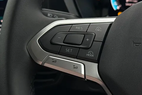 DC75MHY Volkswagen Caddy 2.0 TDI 102PS Commerce Pro Van [Tech Pack] Thumbnail #39