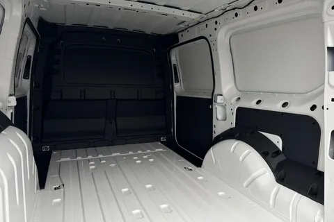 KY75NUW Volkswagen Caddy Maxi 2.0 TDI 122PS Commerce Plus Van DSG [Tech Pack] Thumbnail #45