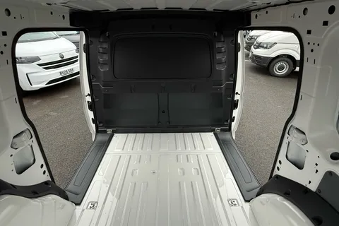 KY75NUW Volkswagen Caddy Maxi 2.0 TDI 122PS Commerce Plus Van DSG [Tech Pack] Thumbnail #47