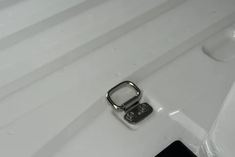 KY75NUW Volkswagen Caddy Maxi 2.0 TDI 122PS Commerce Plus Van DSG [Tech Pack] Thumbnail #49